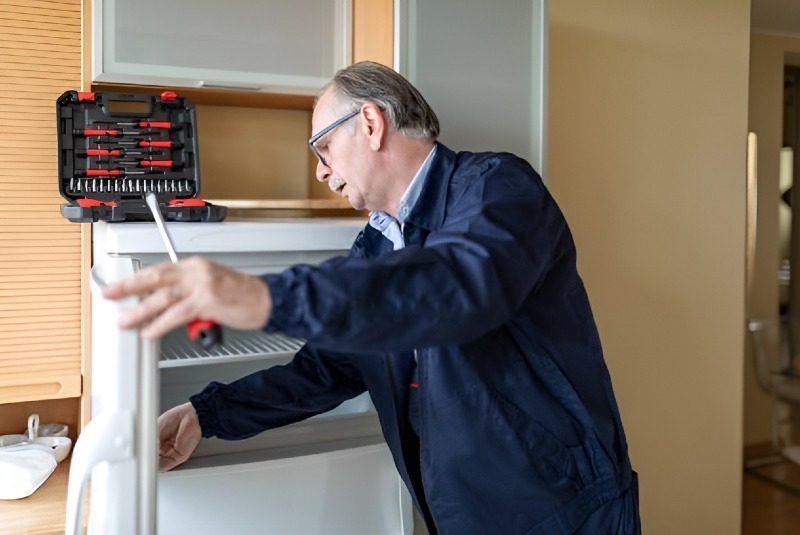 Refrigerator repair in Miami